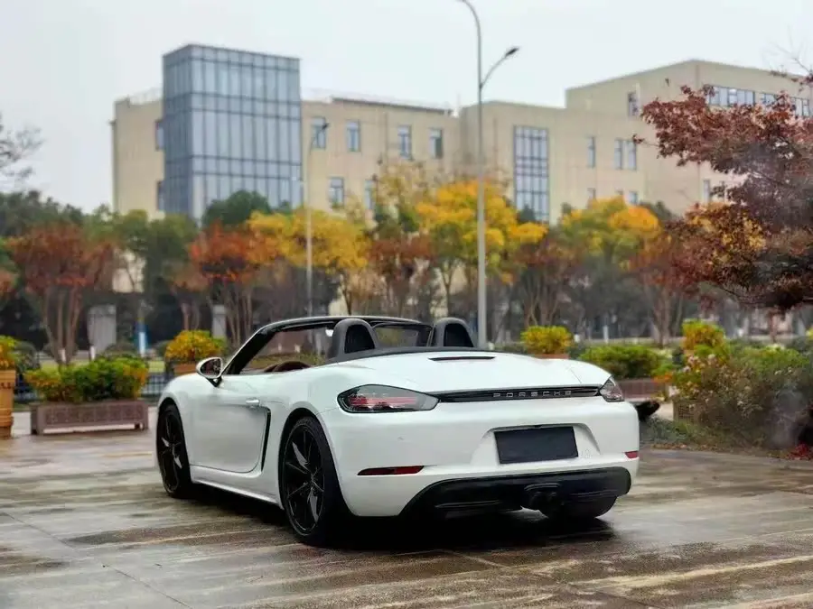 Porsche 718 2018 Model Boxster 2.0T