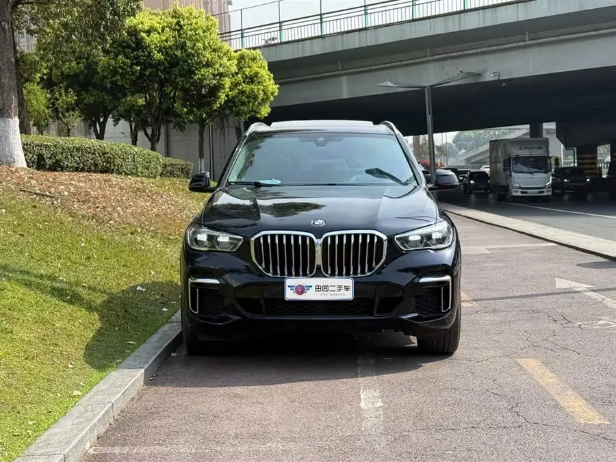 بي إم دبليو X5 2022 xDrive 30Li حزمة M الرياضية الفاخرة