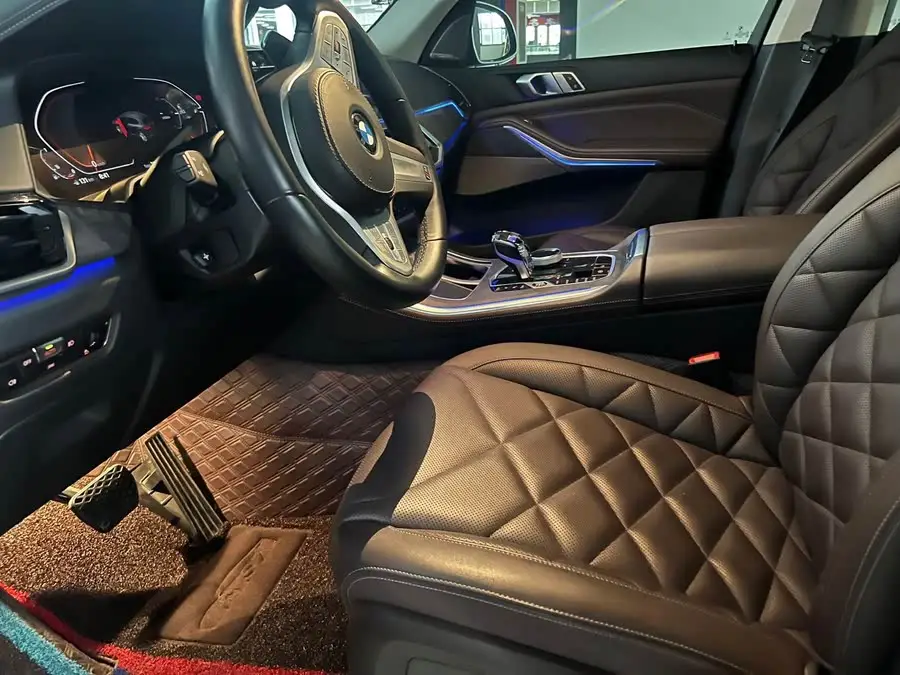 BMW X5 2022 xDrive 30Li M Sport Package