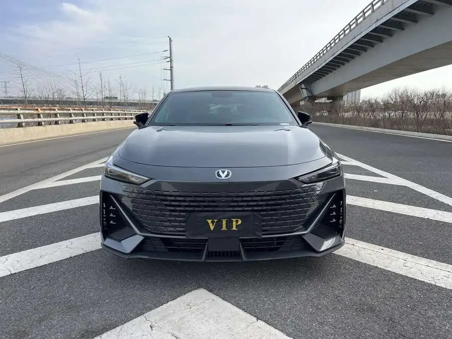 Changan UNI-V 2022 1.5T Premium