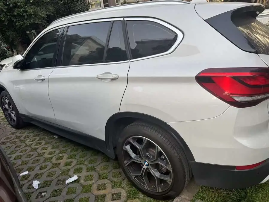 BMW X1 2021 sDrive25Li Leading Edition