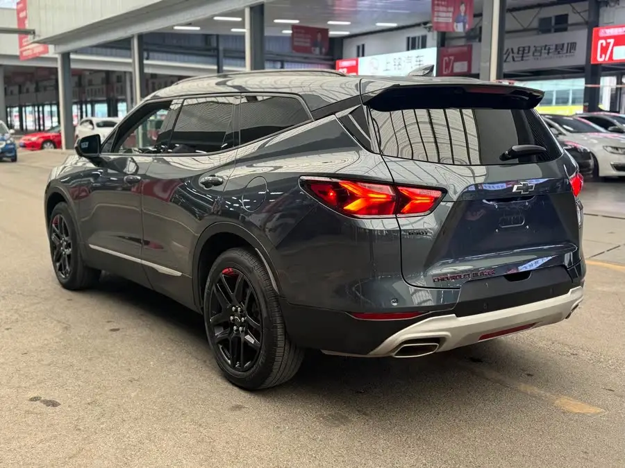 Pioneer 2022 Light Hybrid 650T Redline 7-seater Thunder Edition