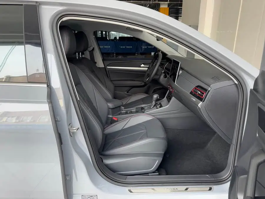 Lavida 2023 300TSI DSG Starry Eternal Edition