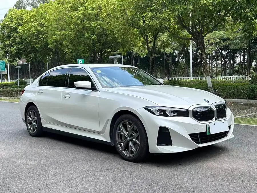 بي إم دبليو i3 2024 eDrive 35 L