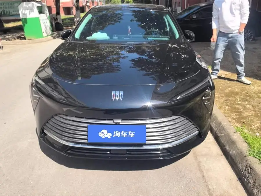 بويك لاكروس 2023 28T إصدار بريميوم