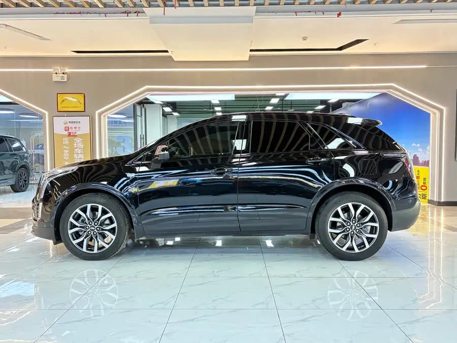 كاديلاك XT5 2023 2.0T دفع رباعي فئة البريميوم (الإصدار النهائي)