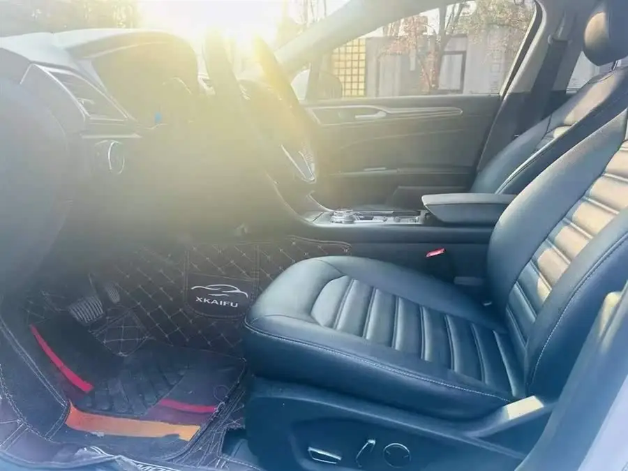 مونديوا 2020 إيكوبوست 180 إصدار الأزياء