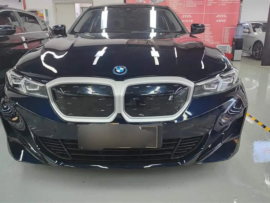 بي إم دبليو i3 2022 eDrive 35 L