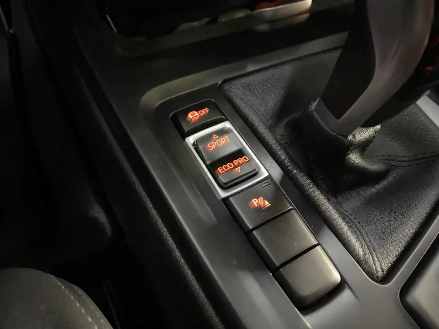 بي إم دبليو X1 2022 sDrive20Li الحصرية