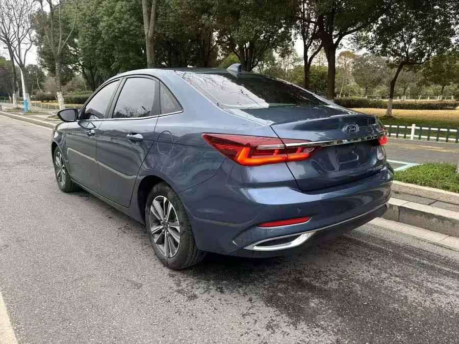 Ford Focus 2021 1.5L Automatic Diamond Edition