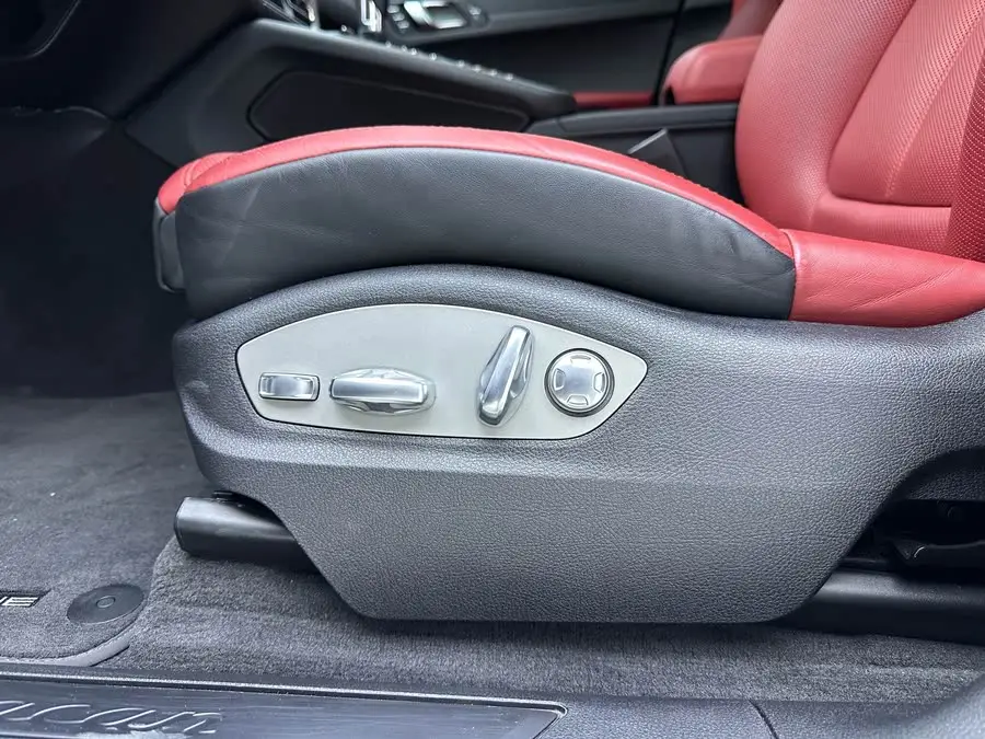 2021 Macan Macan 2.0T