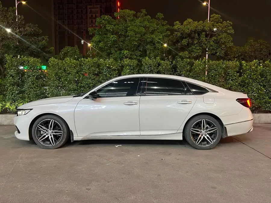 Accord 2022 Hybrid 2.0L Phantom Night Smart Edition
