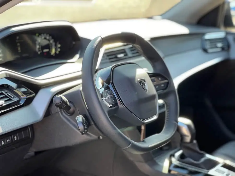 Peugeot 408 2022 1.6T Access Edition