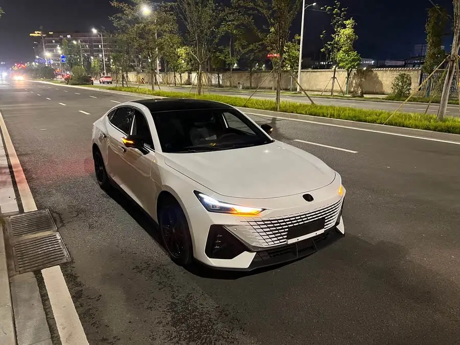 Changan UNI-V 2022 1.5T Premium