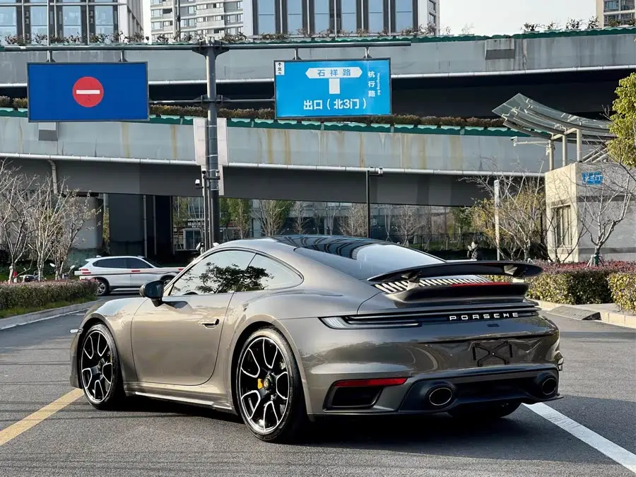 Porsche 911 2022 Turbo S 3.7T
