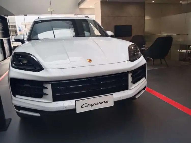 Cayenne 2025 Model Cayenne 3.0T