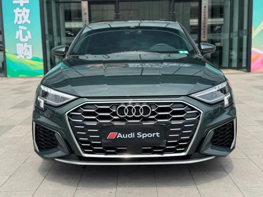 أودي A3 2022 A3L ليموزين 35 TFSI طراز رياضي أنيق