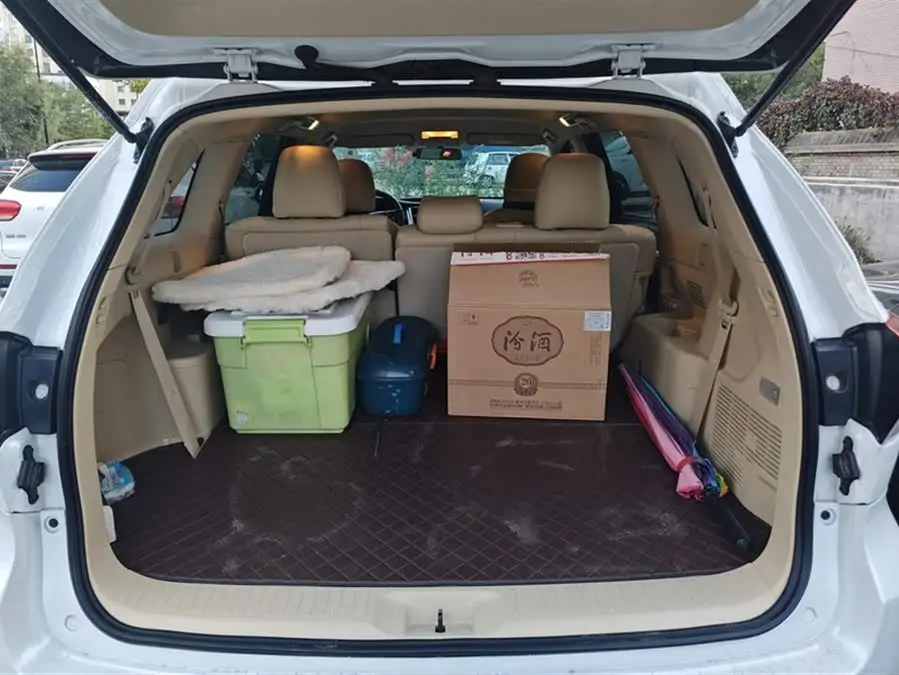 2021 تويوتا هايلاندر 2.0T بنظام الدفع الرباعي نسخة النخبة 7 مقاعد