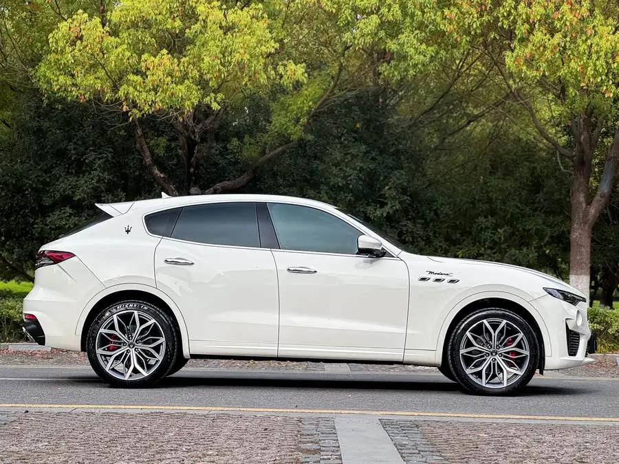 Levante 2023 3.0T Modena