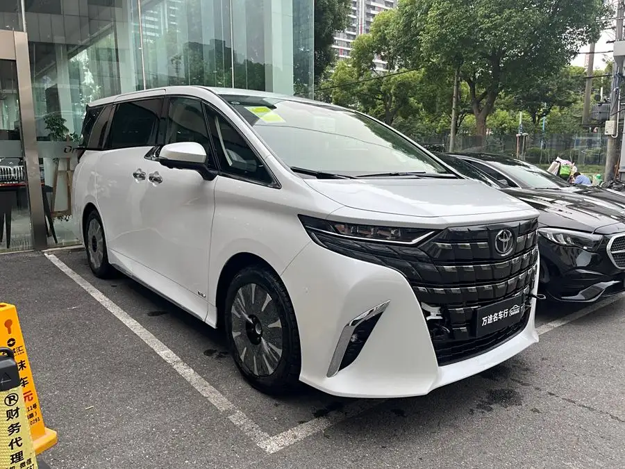 ألفارد 2024 بمحرك مزدوج 2.5 لتر إصدار مميز