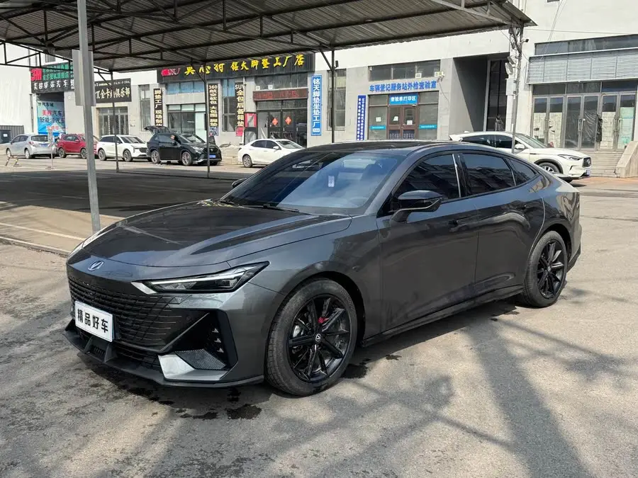 Changan UNI-V 2023 1.5T Premium