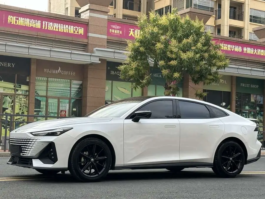 Changan UNI-V 2022 1.5T Premium