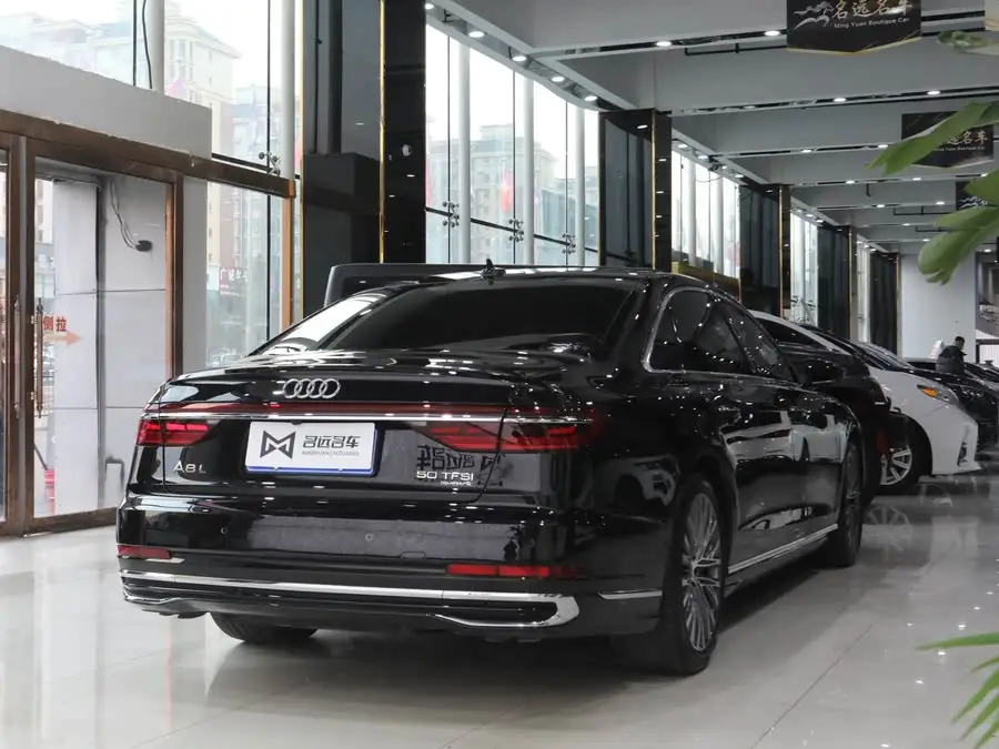 أودي A8 طراز 2023 A8L 50 TFSI كواترو المتميز