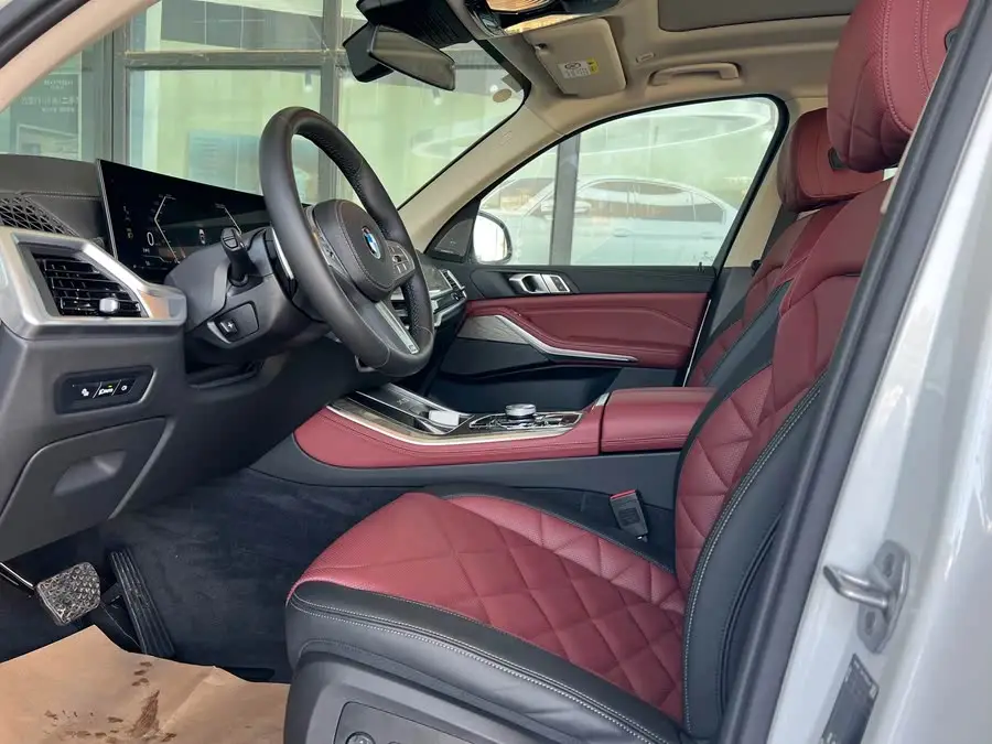 BMW X5 2023 xDrive 30Li Luxury M Sport Package