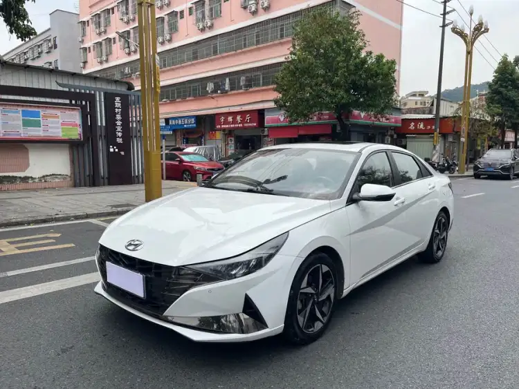 Elantra 2021 240TGDi DCT LUX
