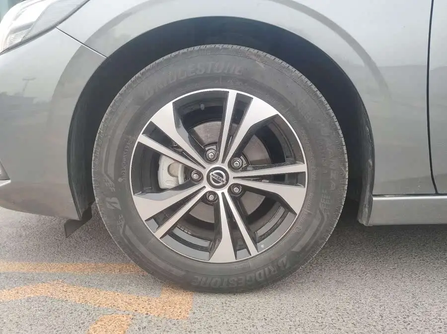 2021 نيسان سيلفي 1.6 لتر XL CVT إصدار المتعة