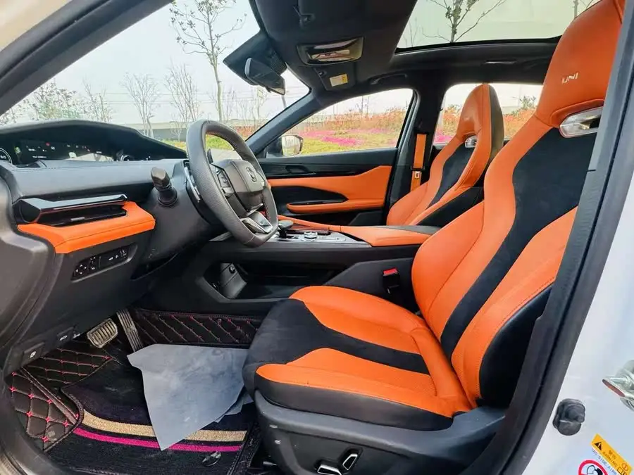 Changan UNI-V 2023 1.5T Sport Version