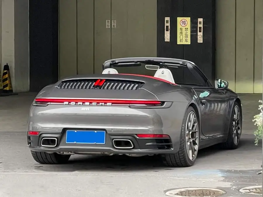 Porsche 911 2022 Carrera Cabriolet 3.0T