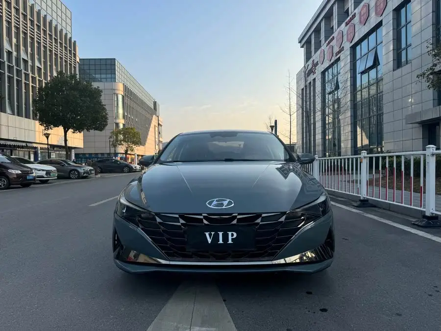 إيلانتر 2022 1.5 لتر CVT LUX