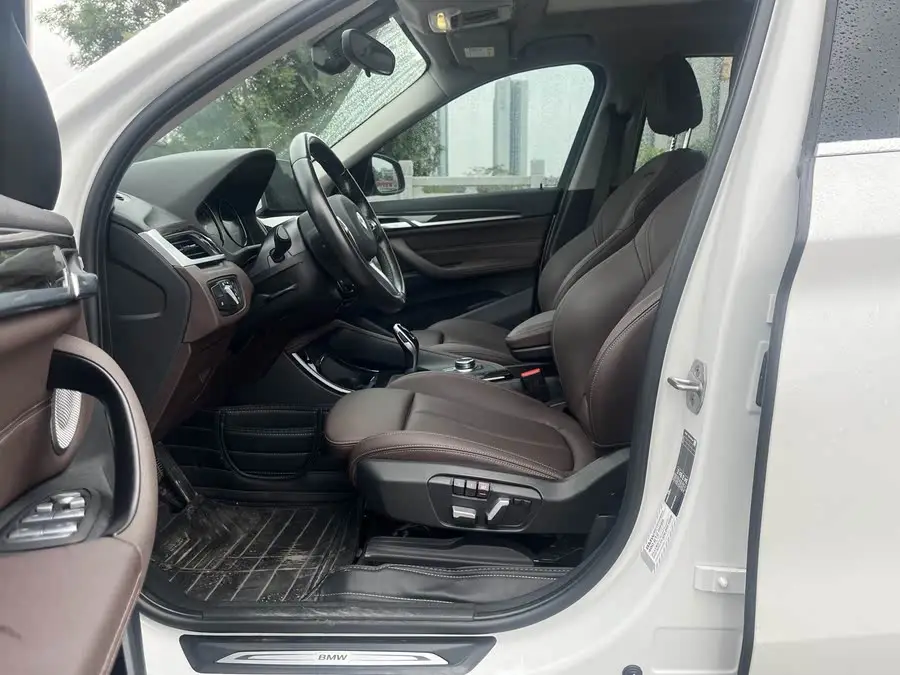 2020 BMW X1 sDrive20Li Luxury