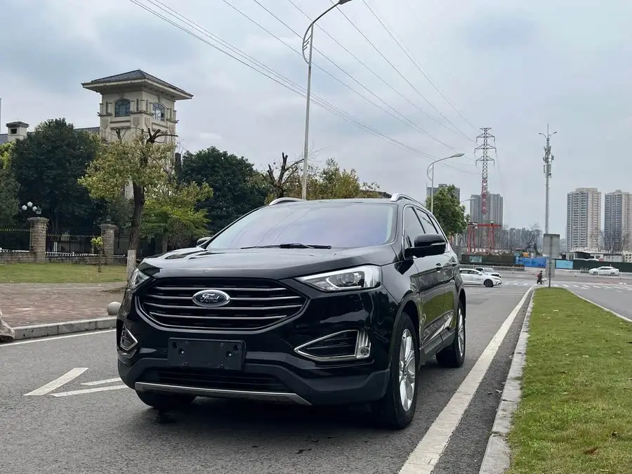 2020 Ford Edge EcoBoost 245 FWD Platinum 5-seater