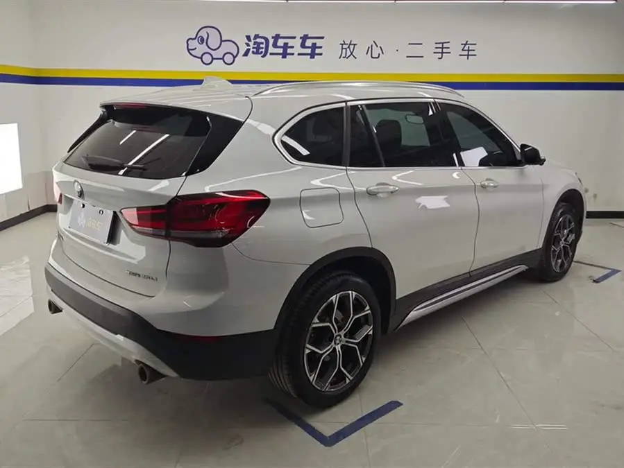 BMW X1 2021 sDrive25Li الطراز الرائد