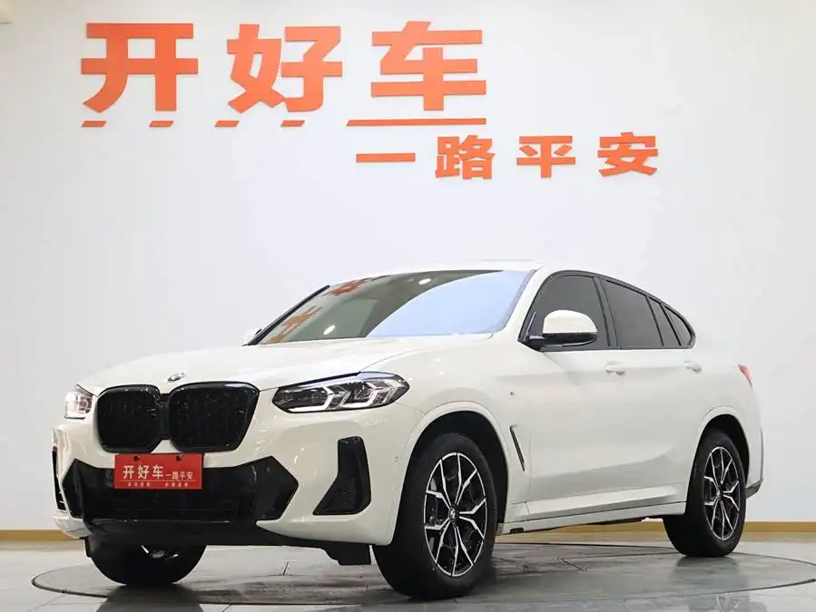 بي إم دبليو X4 2022 xDrive 25i حزمة رياضية M