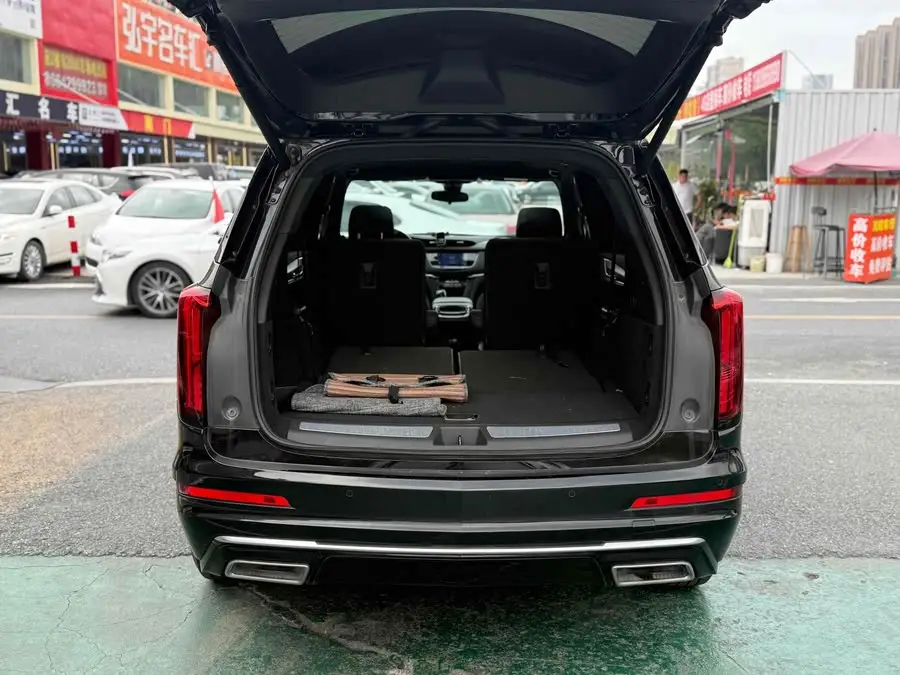 كاديلاك XT6 2022 2.0T ستة مقاعد دفع رباعي طراز رياضي