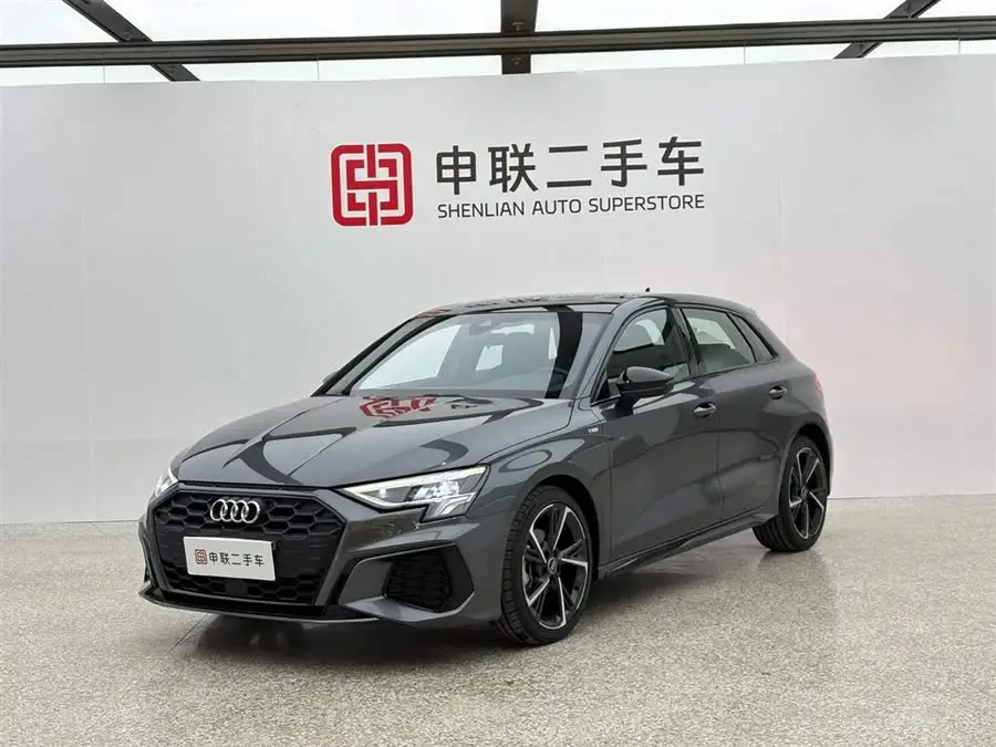 أودي A3 موديل 2022 سبورتباك 35 TFSI الطراز الرياضي العصري