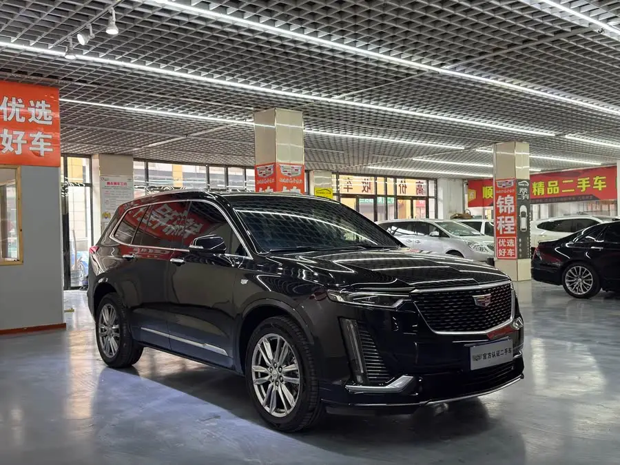كاديلاك XT6 2022 2.0T ستة مقاعد دفع رباعي فاخر
