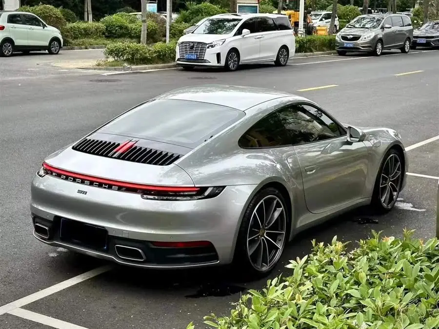 بورش 911 2023 كاريرا 3.0T