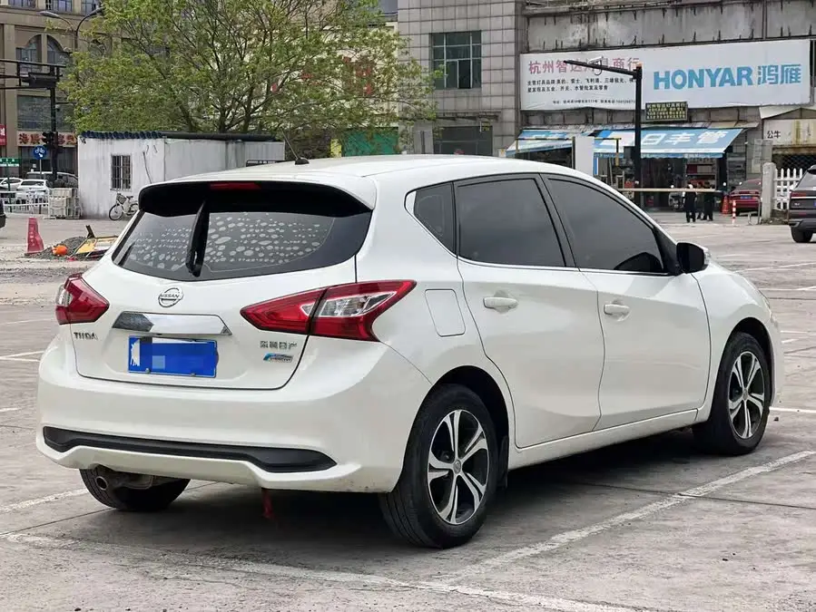 نيسان تييدا 2020 1.6 لتر CVT النسخة الذكية