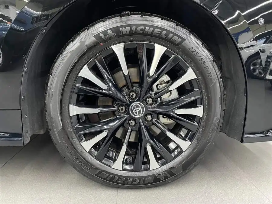 ألفارد 2024 طراز مزدوج المحرك 2.5 لتر إصدار متميز