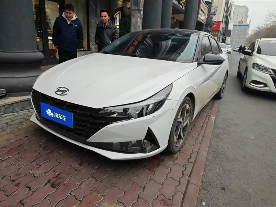 إيلانتر 2022 1.5 لتر CVT LUX المميزة