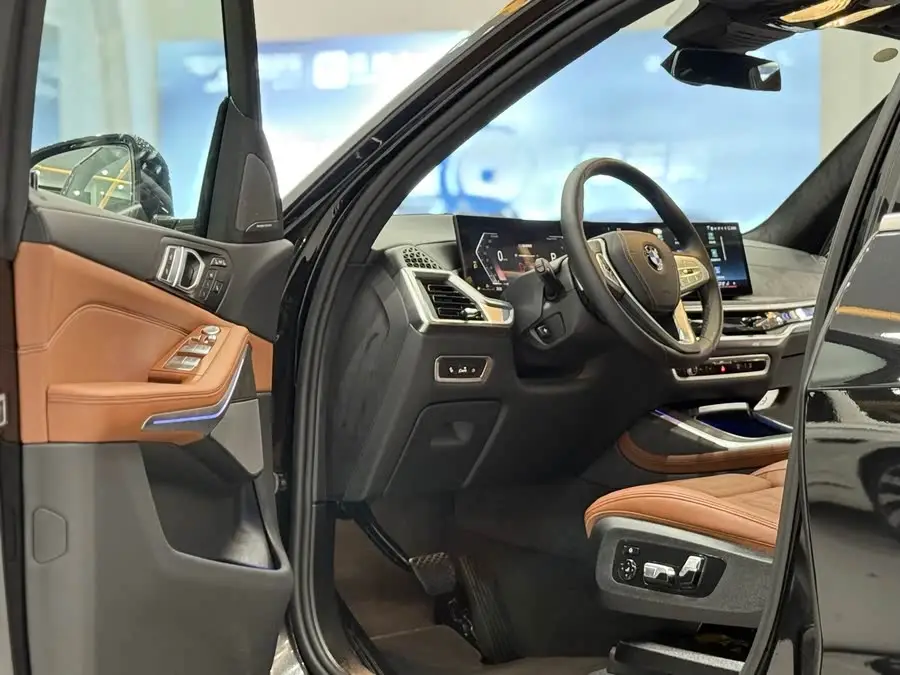 BMW X7 2023 xDrive40i Luxury Excellence Package