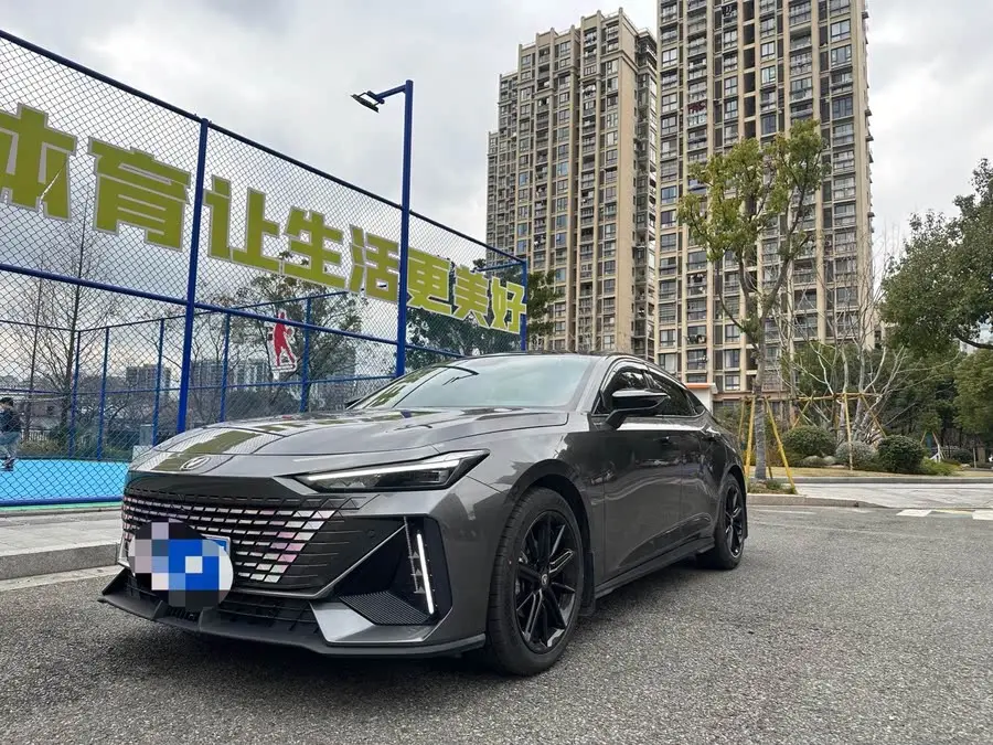 Changan UNI-V 2024 1.5T Smart Navigation Edition