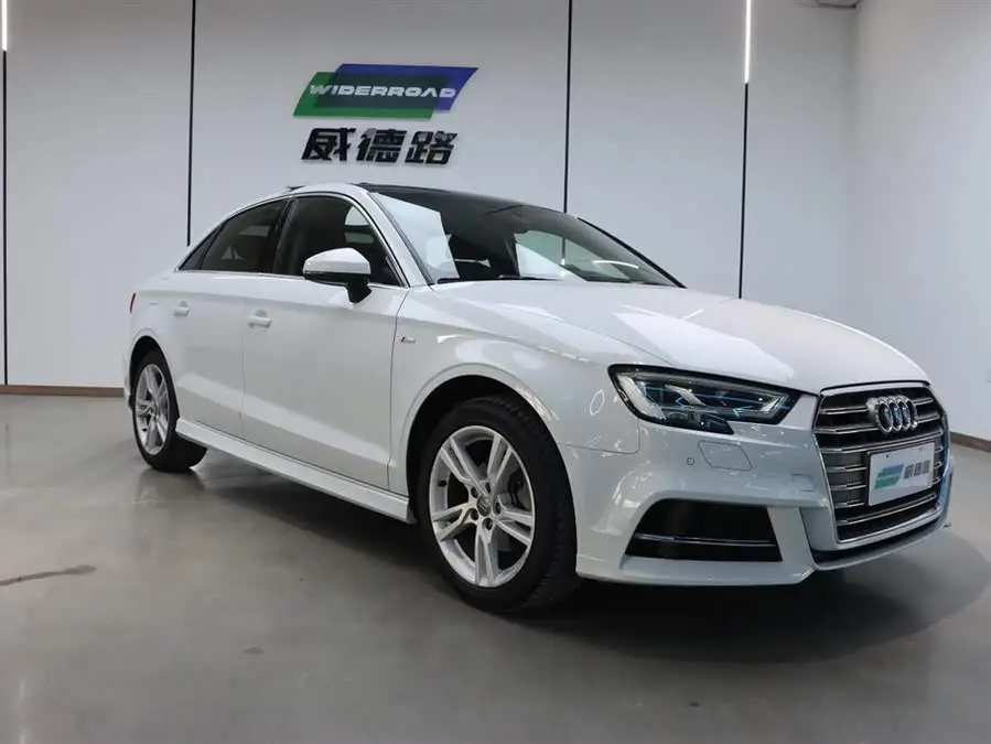 أودي A3 2020 ليموزين 35 TFSI طراز الموضة الوطنية VI