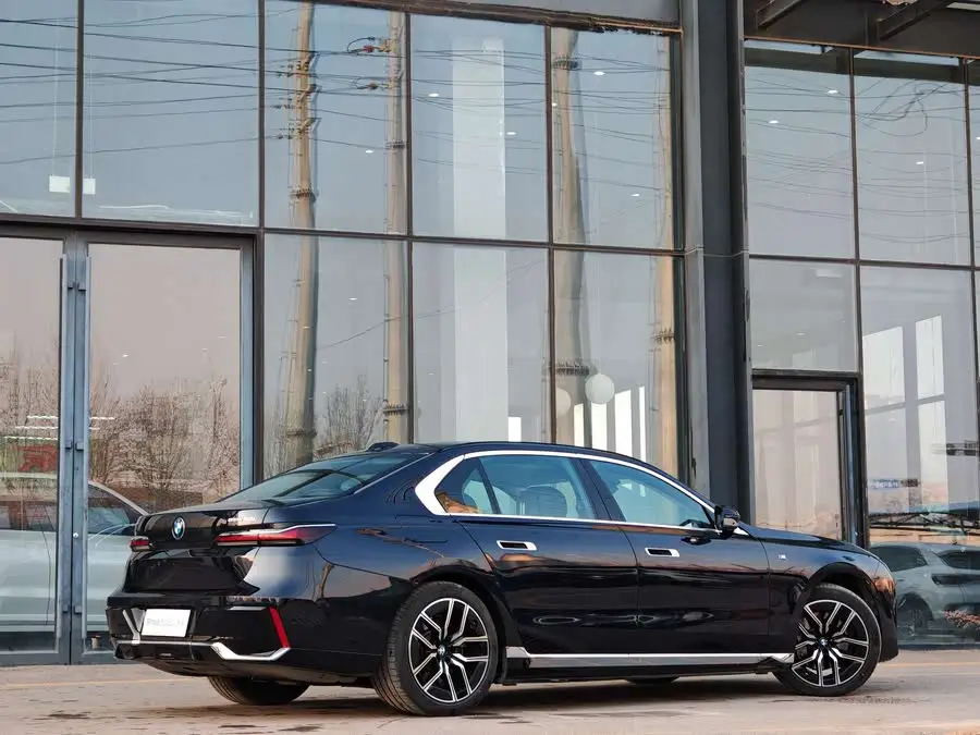 BMW i7 2023 eDrive50L Leading M Sport Package