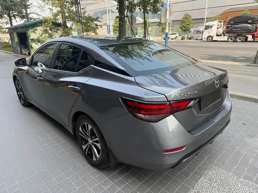 2021 نيسان سيلفي 1.6 لتر XL CVT استمتع بالإصدار