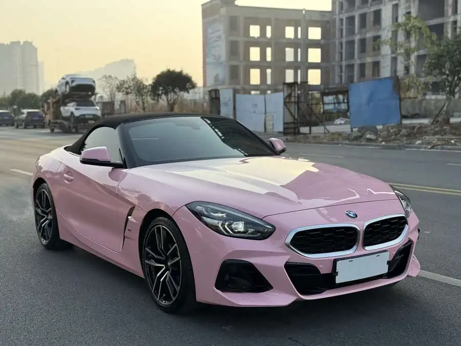 بي إم دبليو Z4 2023 sDrive 25i M حزمة رياضية